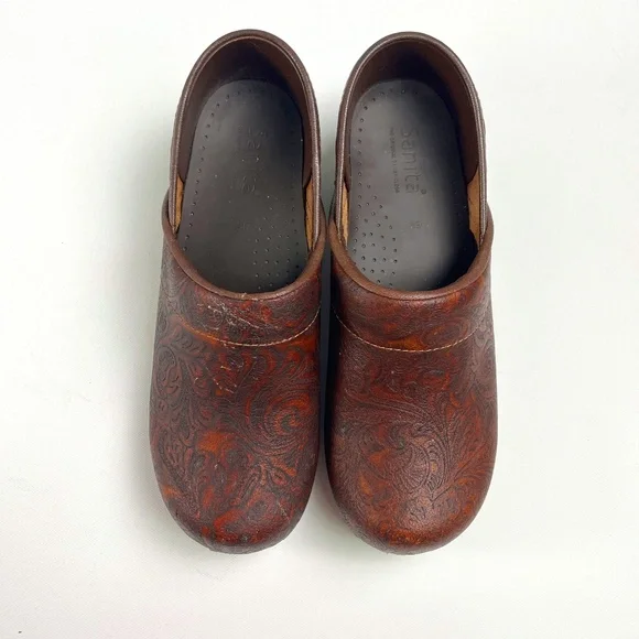 Sanita Shoes Sanita Danish Clogs Size Eu 39 Us 85 Poshmark